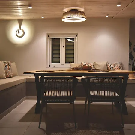 Evangelia & αpartments - B 아파트